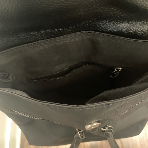 Botkier backpack purse - Picture 3 of 3